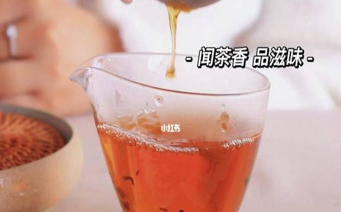 梨煮红茶叶水喝的功效（梨子红茶煮水的功效）