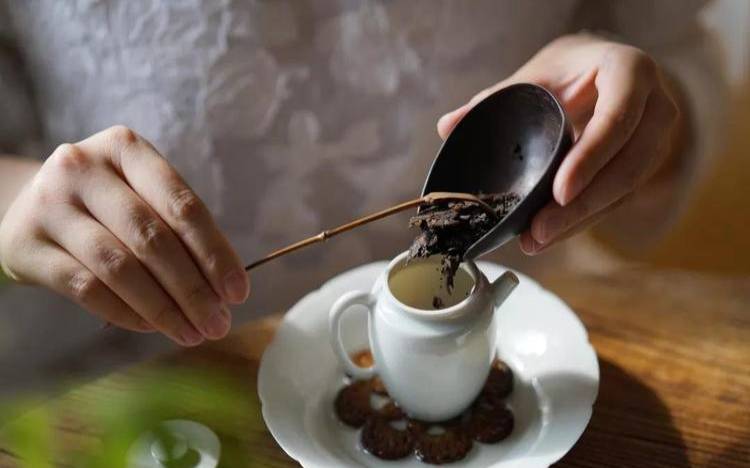 喝中药能不能喝普洱茶,喝一年普洱茶得肺癌了