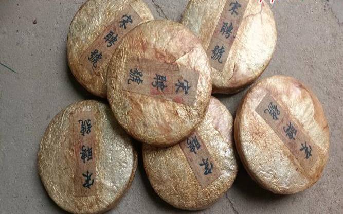 普洱茶饼多少钱一饼5年以的,普洱茶饼价格图片大全