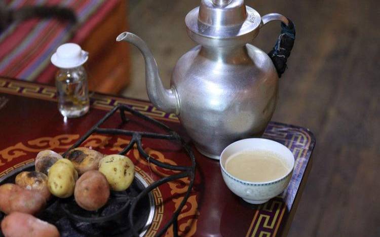 酥油茶中加入茶叶的作用,酥油茶不适宜人群